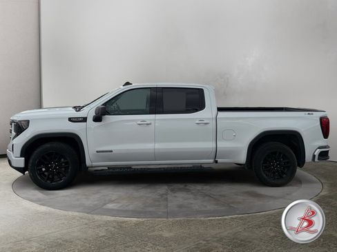 Used 2024 GMC Sierra 1500 Elevation w/ X31 Off-Road Package AWD/4WD image 4