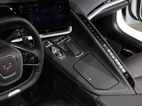 Used 2025 Chevrolet Corvette Z06 image 46