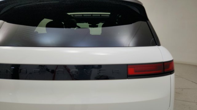 Used 2025 Land Rover Range Rover Sport SE AWD/4WD image 26