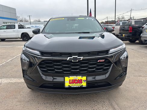 Used 2024 Chevrolet Trax RS image 3