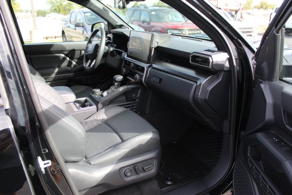 Used 2026 Toyota 4Runner TRD Sport Premium AWD/4WD image 12