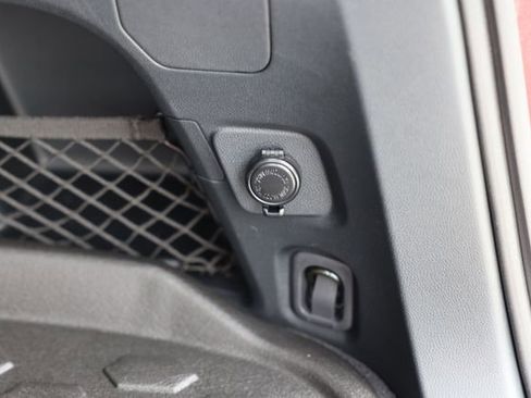 Certified 2025 Subaru Outback Premium AWD/4WD image 11