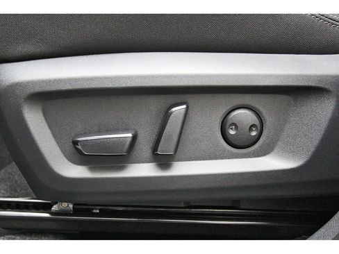 New 2026 Nissan Rogue SV FWD image 22