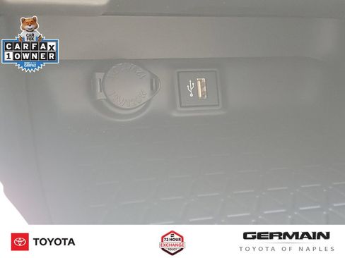 Used 2025 Toyota RAV4 XLE FWD image 32