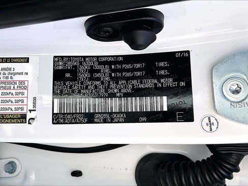 Used 2016 Toyota 4Runner SR5 w/ Convenience Package AWD/4WD image 31