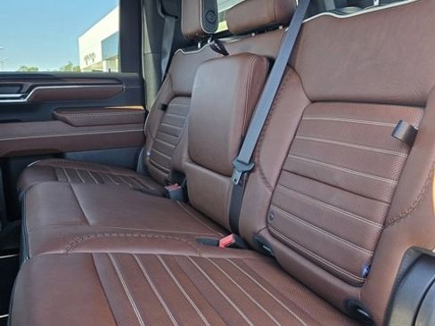 Used 2024 GMC Sierra 3500 Denali Ultimate image 18