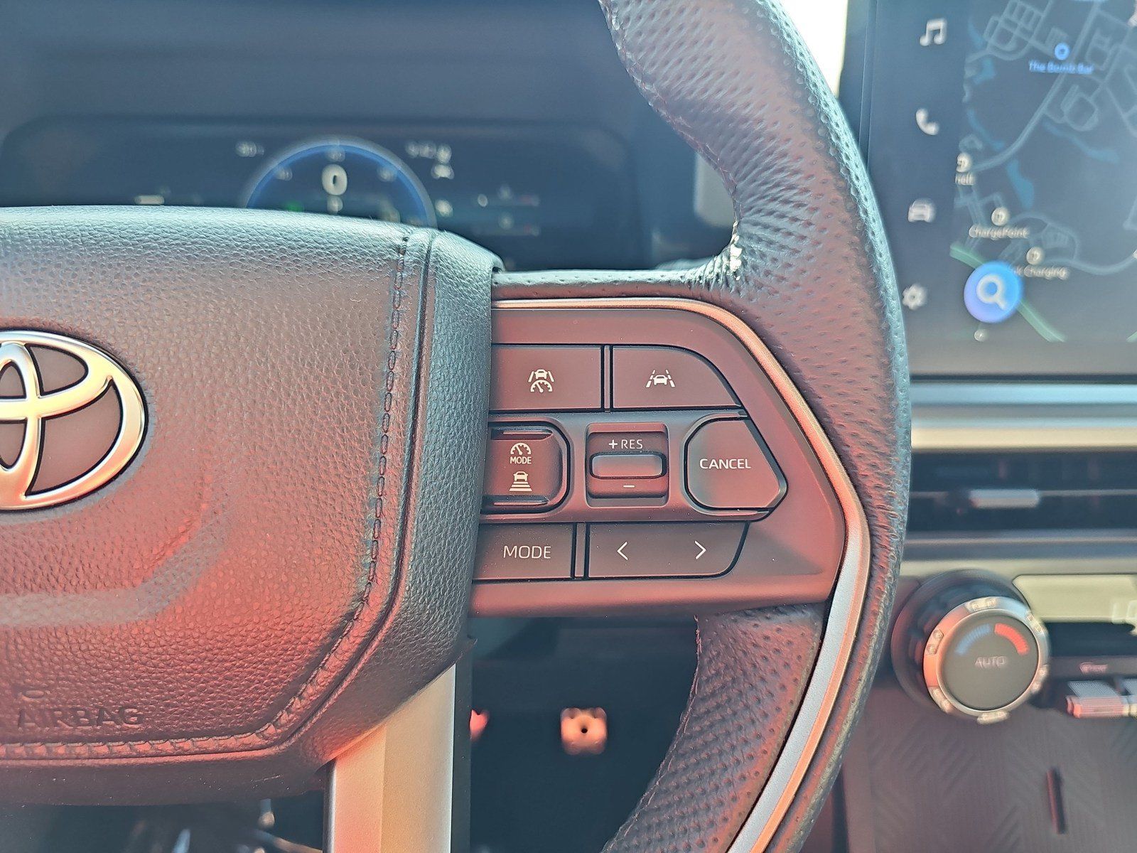 Used 2025 Toyota Tacoma TRD Sport AWD/4WD image 15