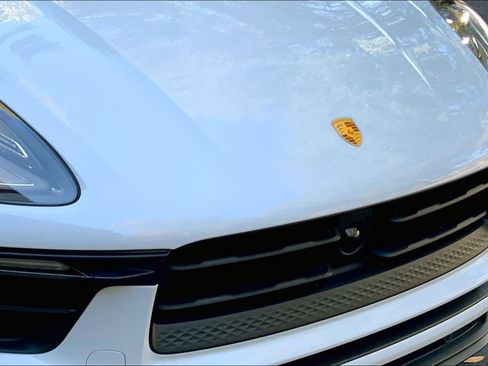 Used 2025 Porsche Macan image 28
