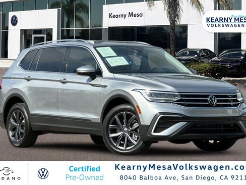 Used 2023 Volkswagen Tiguan SE FWD image 1
