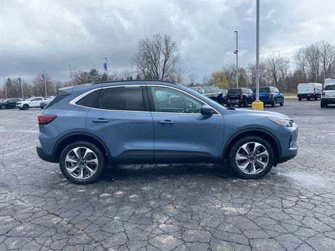 Used 2023 Ford Escape Platinum AWD/4WD image 7