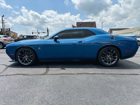 Used 2022 Dodge Challenger R/T Scat Pack RWD image 4