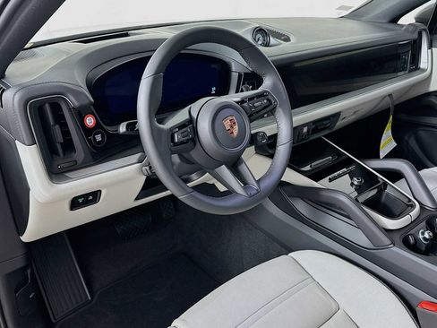 New 2026 Porsche Cayenne image 4