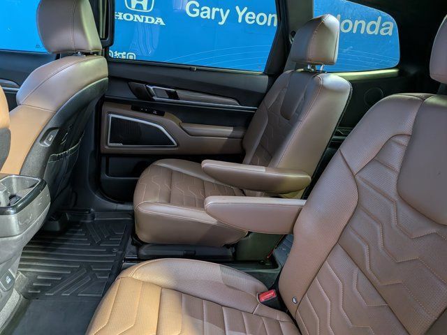 Used 2022 Kia Telluride SX w/ SX Prestige Package AWD/4WD image 17