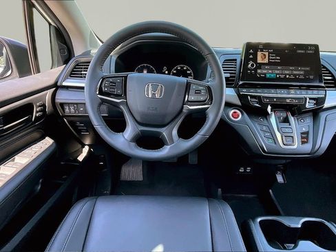 Certified 2026 Honda Odyssey EX-L image 8