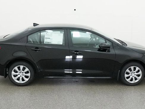 Used 2026 Toyota Corolla LE image 14