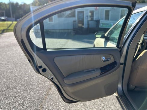 Used 2001 INFINITI I30 FWD image 22