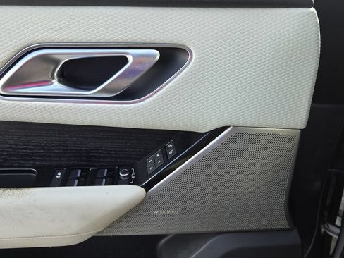 Used 2019 Land Rover Range Rover Velar R-Dynamic SE AWD/4WD image 26