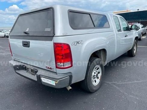 Used 2013 GMC Sierra 1500 W/T AWD/4WD image 8