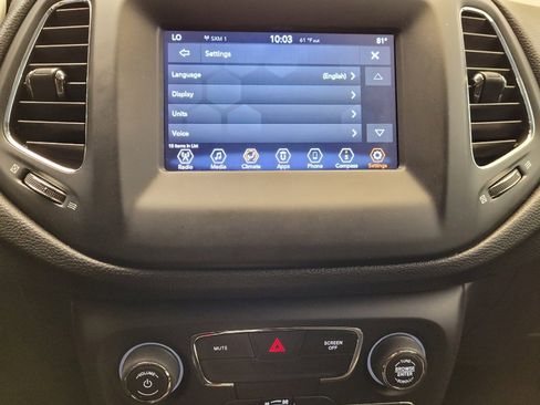 Used 2020 Jeep Compass Latitude image 25