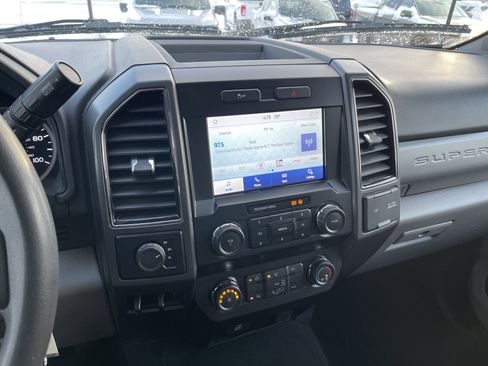 Certified 2022 Ford F250 XLT w/ Snow Plow Prep Package image 16