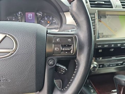 Used 2015 Lexus GX 460 image 18