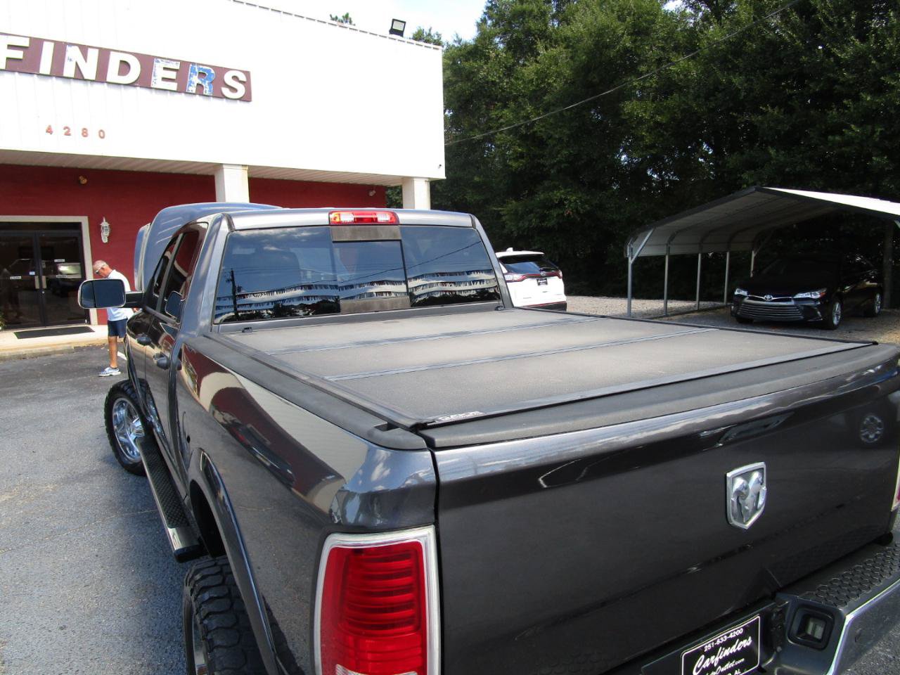 Used 2015 RAM 2500 Laramie w/ Convenience Group AWD/4WD image 24