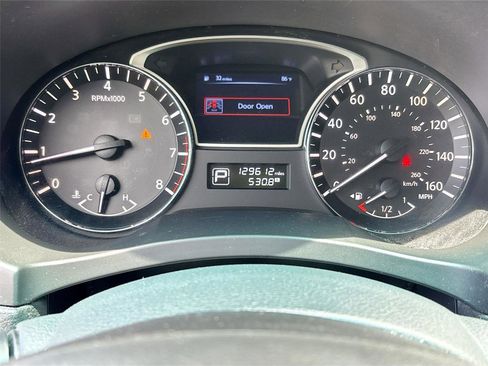 Used 2014 Nissan Altima 2.5 S w/ Sport Value Package FWD image 12