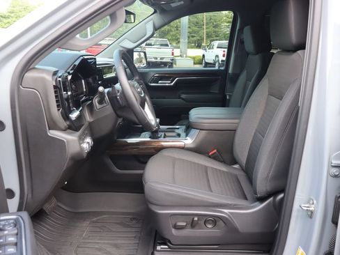 Used 2024 GMC Sierra 1500 Elevation AWD/4WD image 4