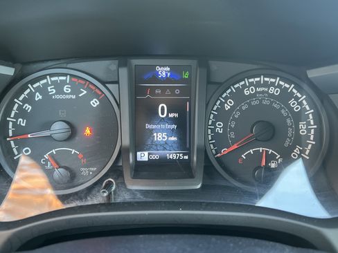 Used 2023 Toyota Tacoma SR image 21