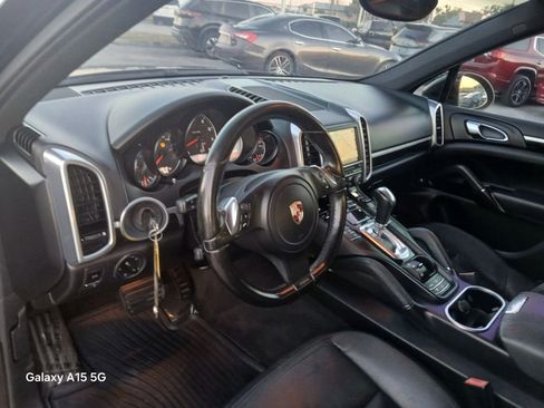 Used 2011 Porsche Cayenne AWD/4WD image 7