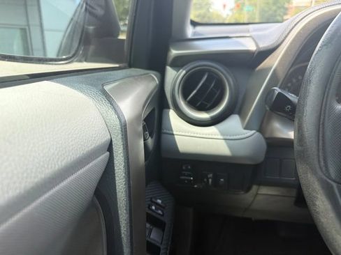 Used 2013 Toyota RAV4 XLE FWD image 12
