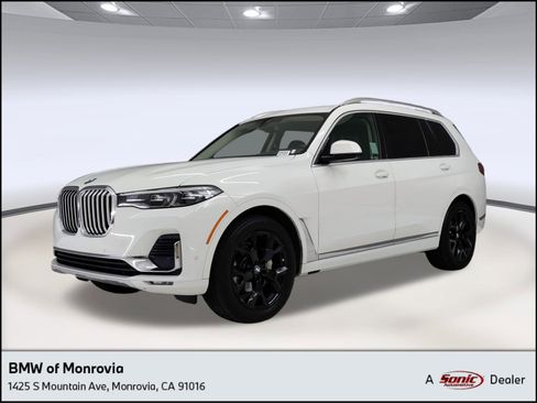 Used 2022 BMW X7 xDrive40i w/ Cold Weather Package image 1
