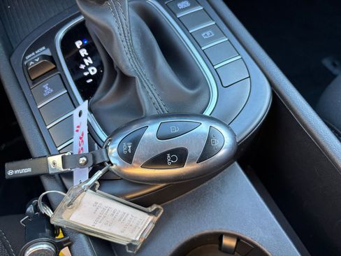 Used 2025 Hyundai Kona SEL image 22