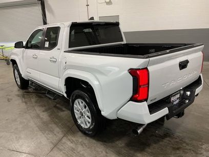 New 2025 Toyota Tacoma SR5