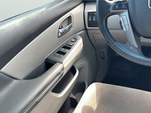 Used 2016 Honda Odyssey SE image 18