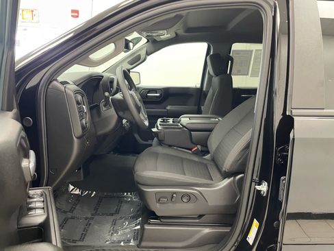 Used 2025 Chevrolet Silverado 1500 Custom w/ Turbomax Blackout Package AWD/4WD image 7