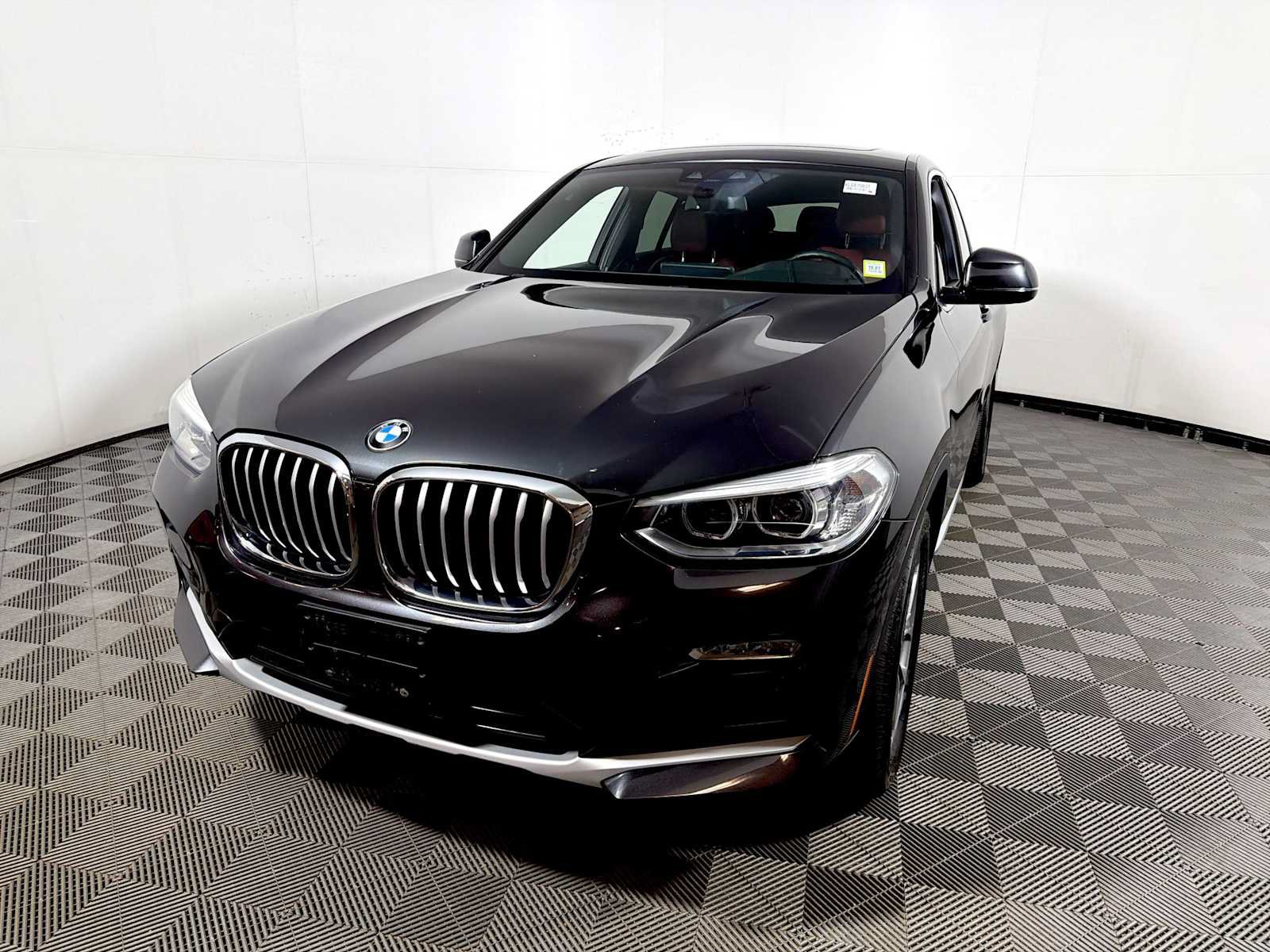 Used 2019 BMW X4 xDrive30i w/ Convenience Package AWD/4WD image 3