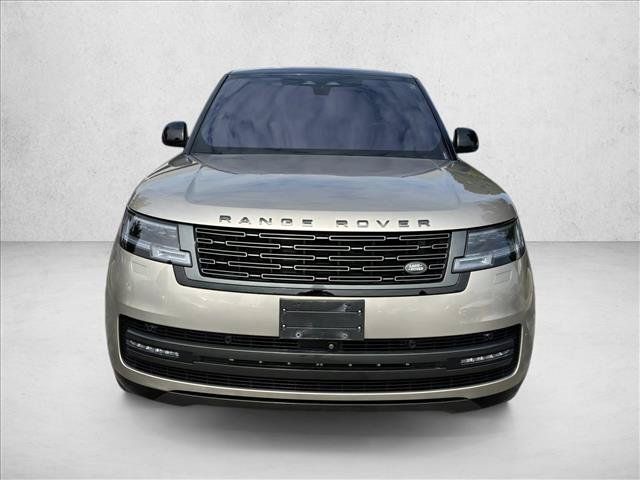 Used 2023 Land Rover Range Rover Long Wheelbase SE AWD/4WD image 3