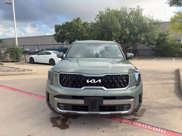 Used 2023 Kia Telluride SX Prestige X-Pro AWD/4WD image 2