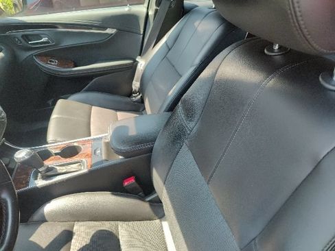 Used 2014 Chevrolet Impala LT w/ Convenience Package FWD image 18
