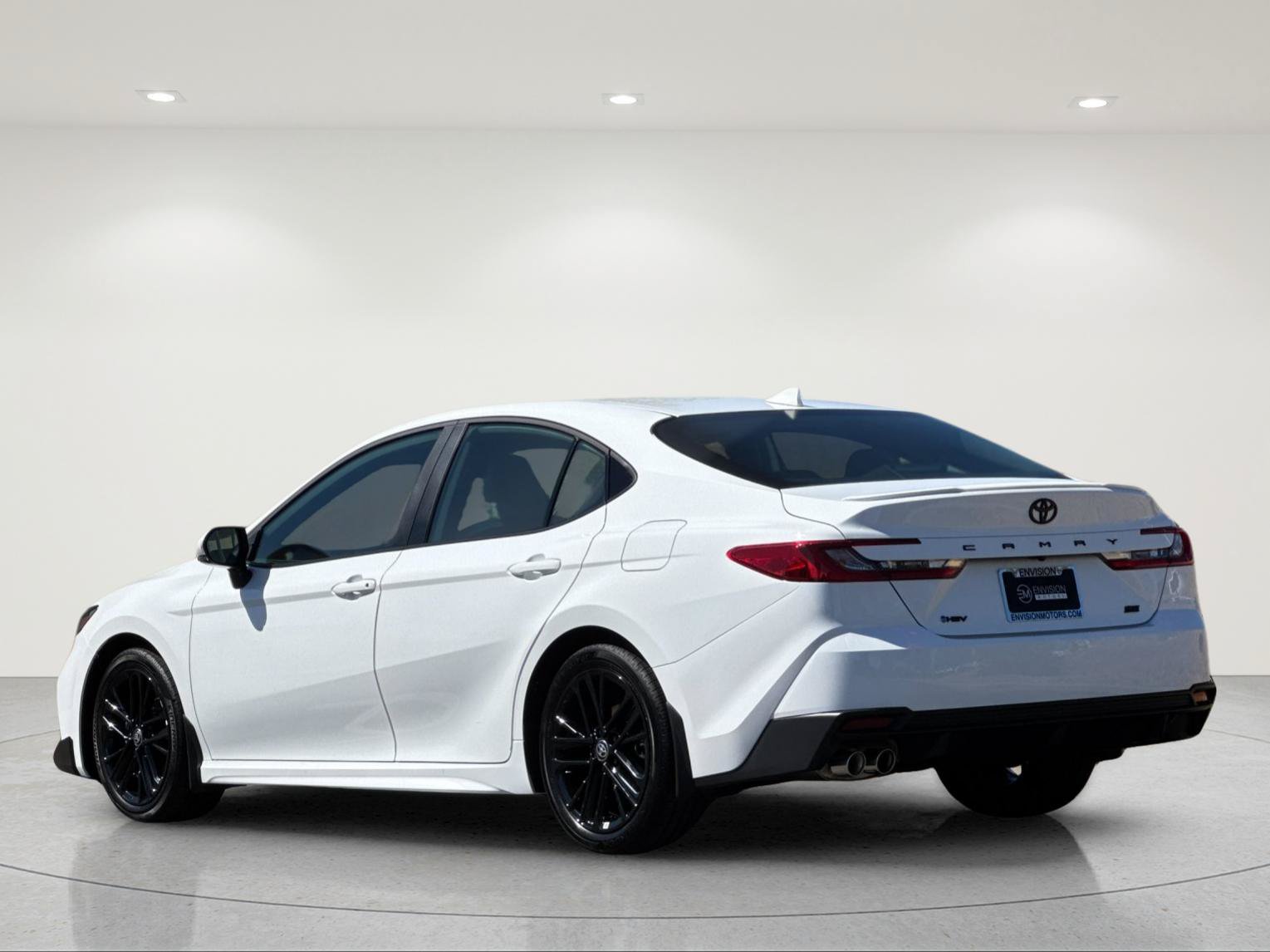 Used 2026 Toyota Camry SE w/ Multimedia Upgrade Package FWD image 4