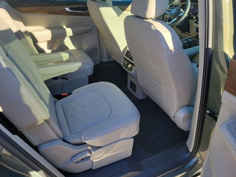 New 2026 Volkswagen Atlas SE image 29