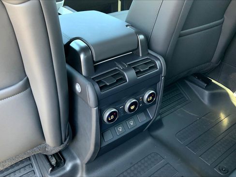New 2025 Land Rover Defender 110 S image 20