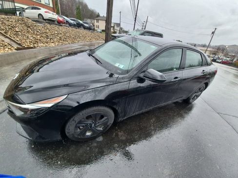 Used 2021 Hyundai Elantra SEL image 4