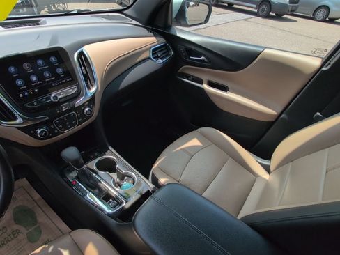 Used 2022 Chevrolet Equinox Premier AWD/4WD image 23