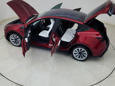 Used 2026 Tesla Model Y AWD image 84