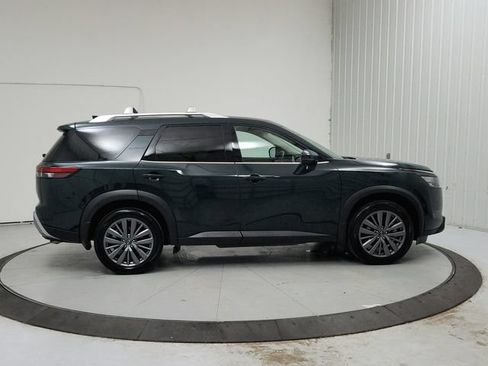 Used 2025 Nissan Pathfinder SL w/ SL Premium Package FWD image 8