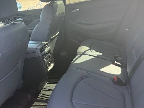 Used 2019 Buick Envision Essence FWD image 23