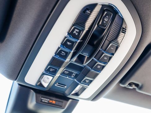 Certified 2026 Porsche Macan S image 21