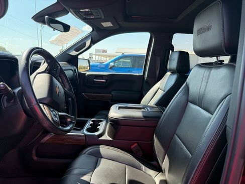 Used 2019 Chevrolet Silverado 1500 High Country w/ Technology Package image 11